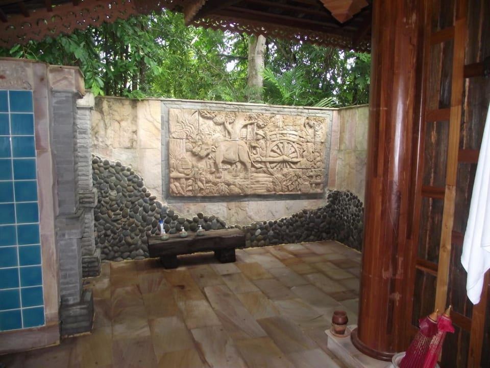 Dusche im Außenbereich Santhiya Koh Phangan Resort & Spa