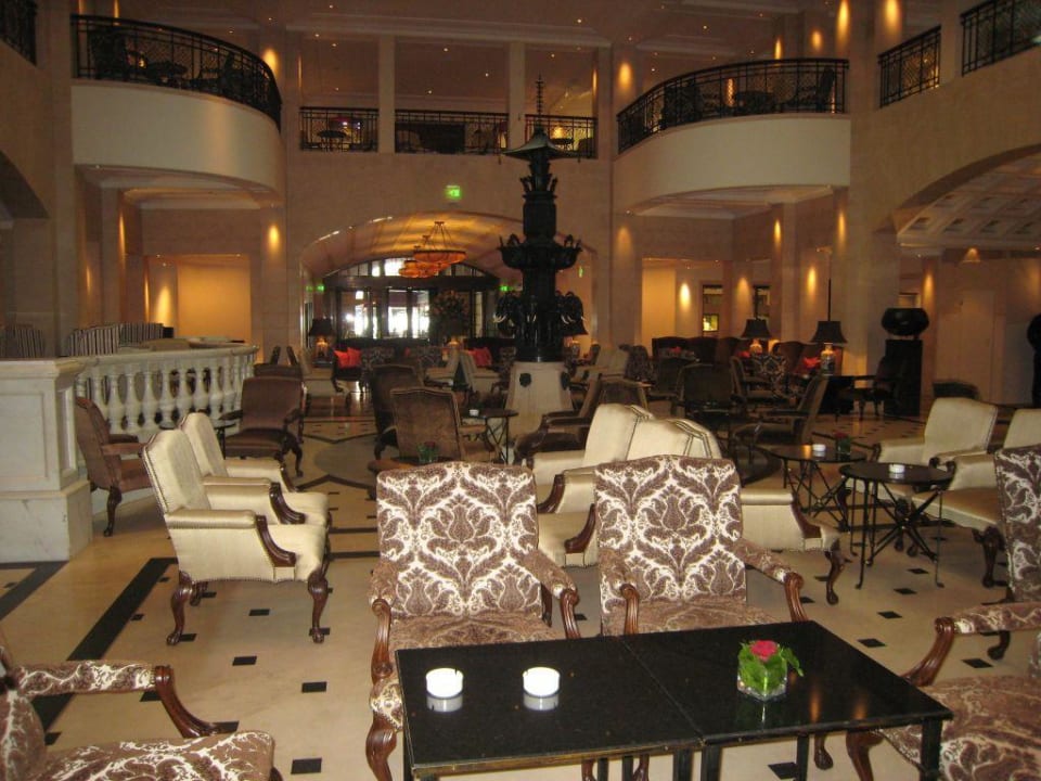 Die Halle-Recht geschmackvoll Hotel Adlon Kempinski Berlin