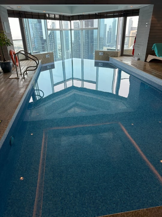 Pool Shangri-La Hotel Dubai