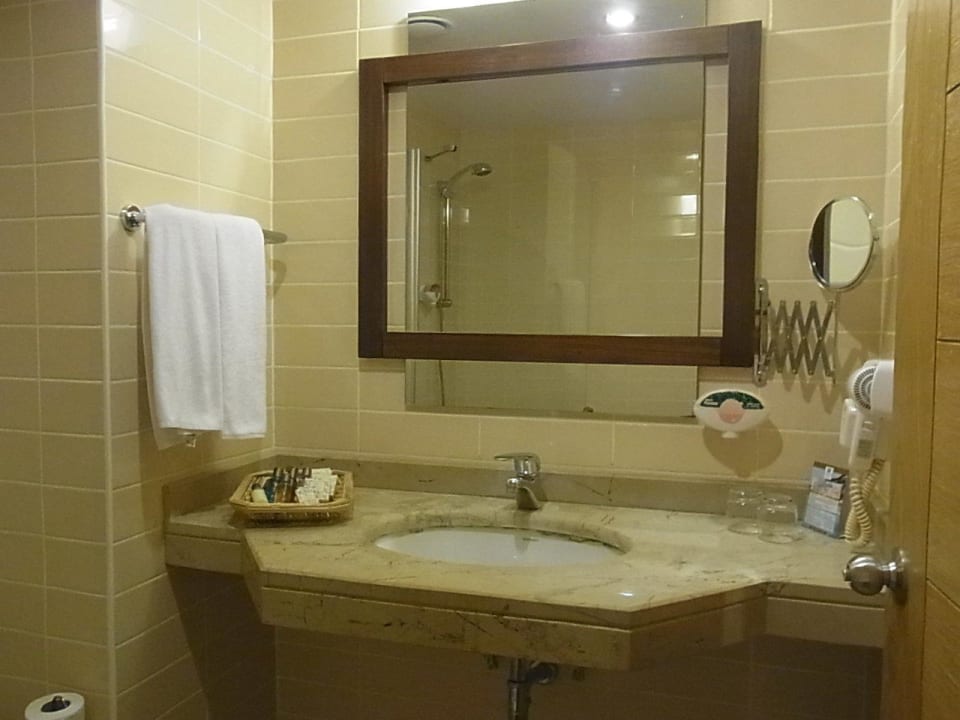 Bad Saturn Palace Resort Hotel