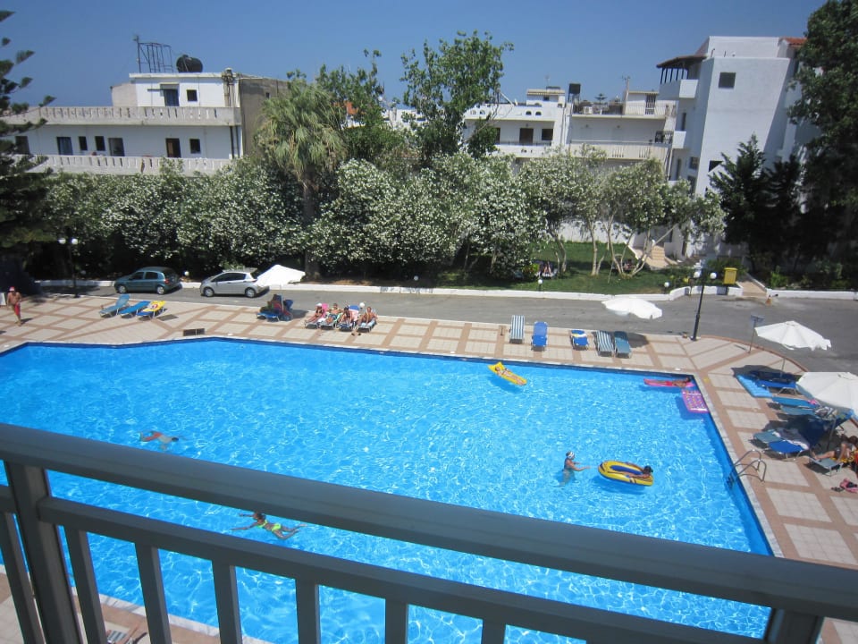 Pool  Marilena Hotel