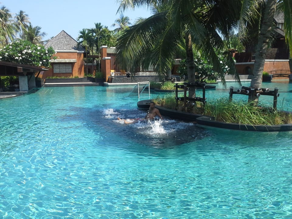 Wassermassage an der Pool Hotel Mai Samui Beach Resort & Spa