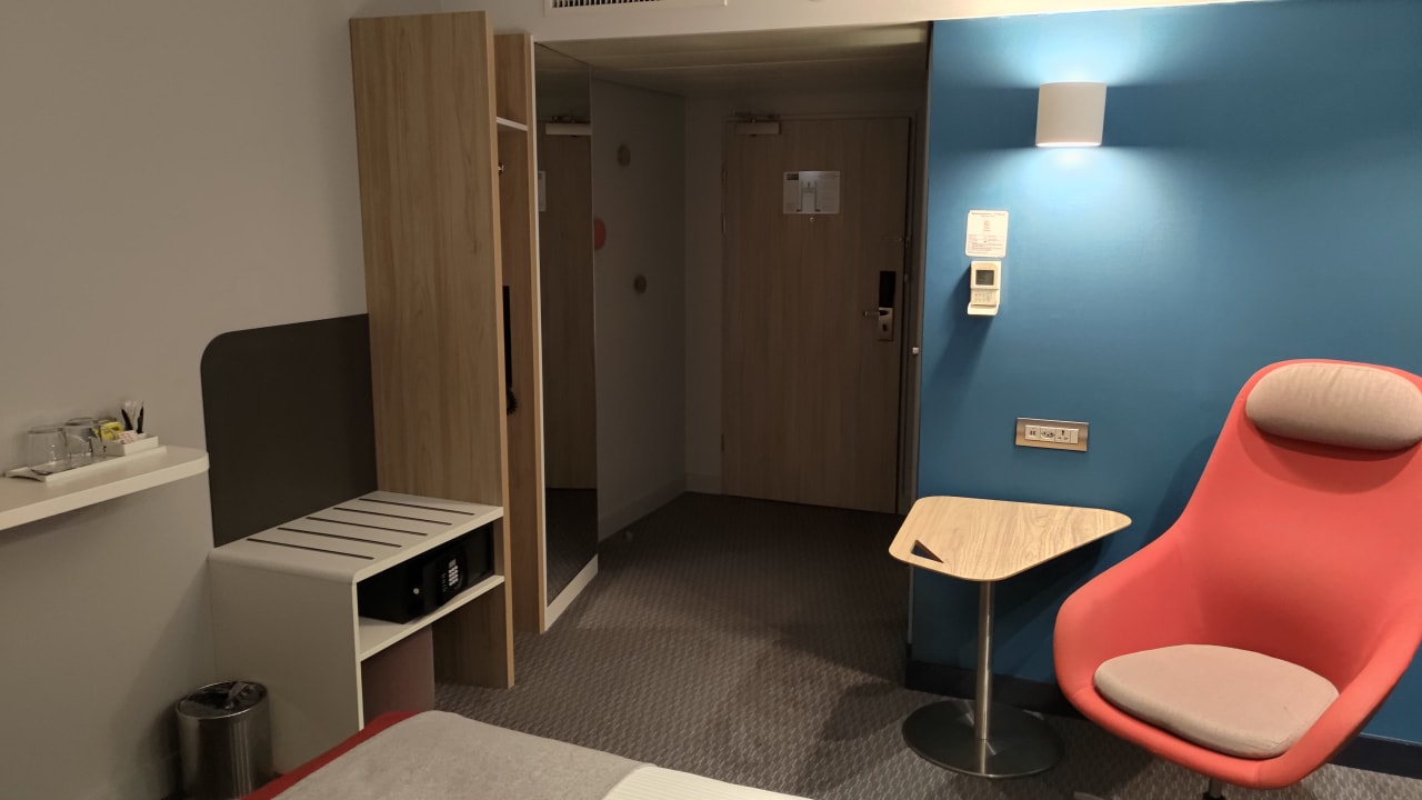 Zimmer Holiday Inn Express Zürich - Airport