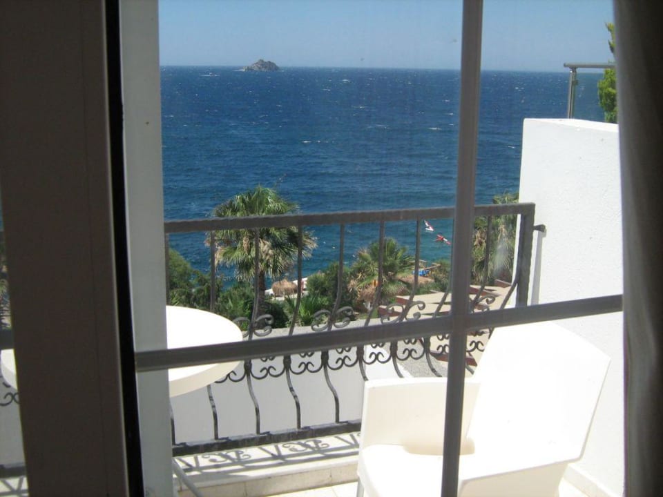 Blick auf den Balkon Delta Hotels By Marriott Bodrum
