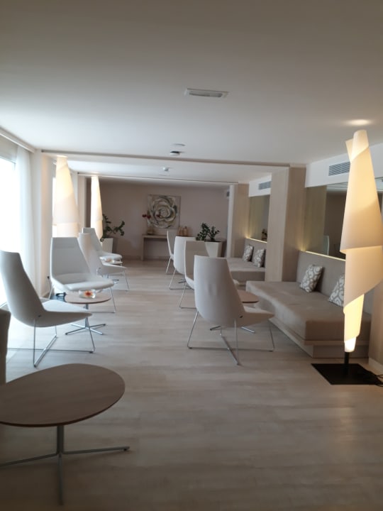 Lobby Sabina Hotel & Suites