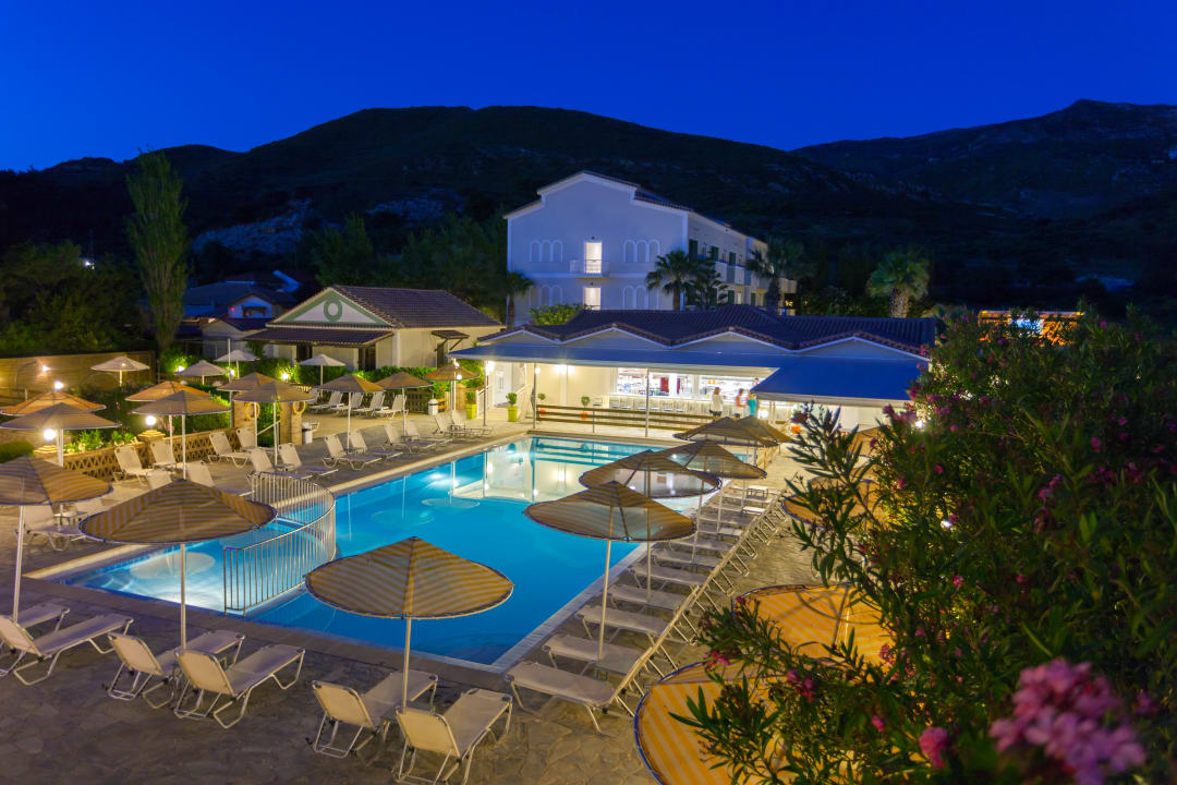 Außenansicht SuneoClub Cavo D'Oro Hotel