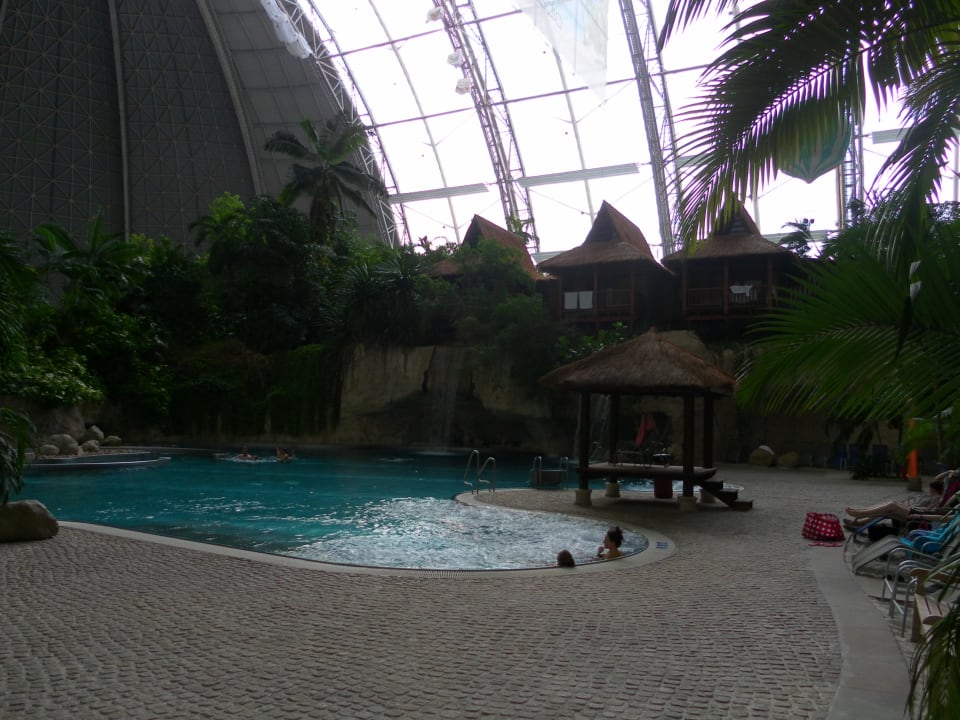 Pool Tropical Islands Resort