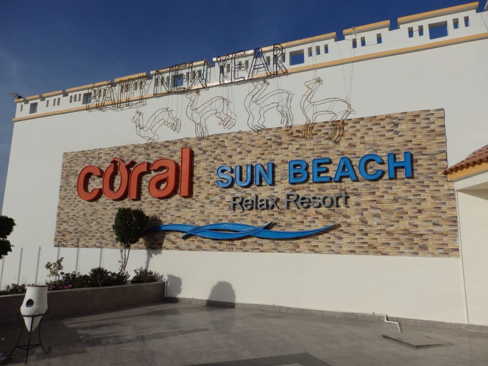 Eingang von außen Coral Sun Beach