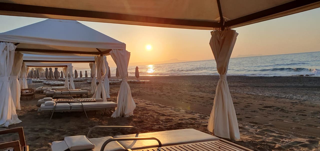 Strand AMIRA Luxury Resort  Adults Only