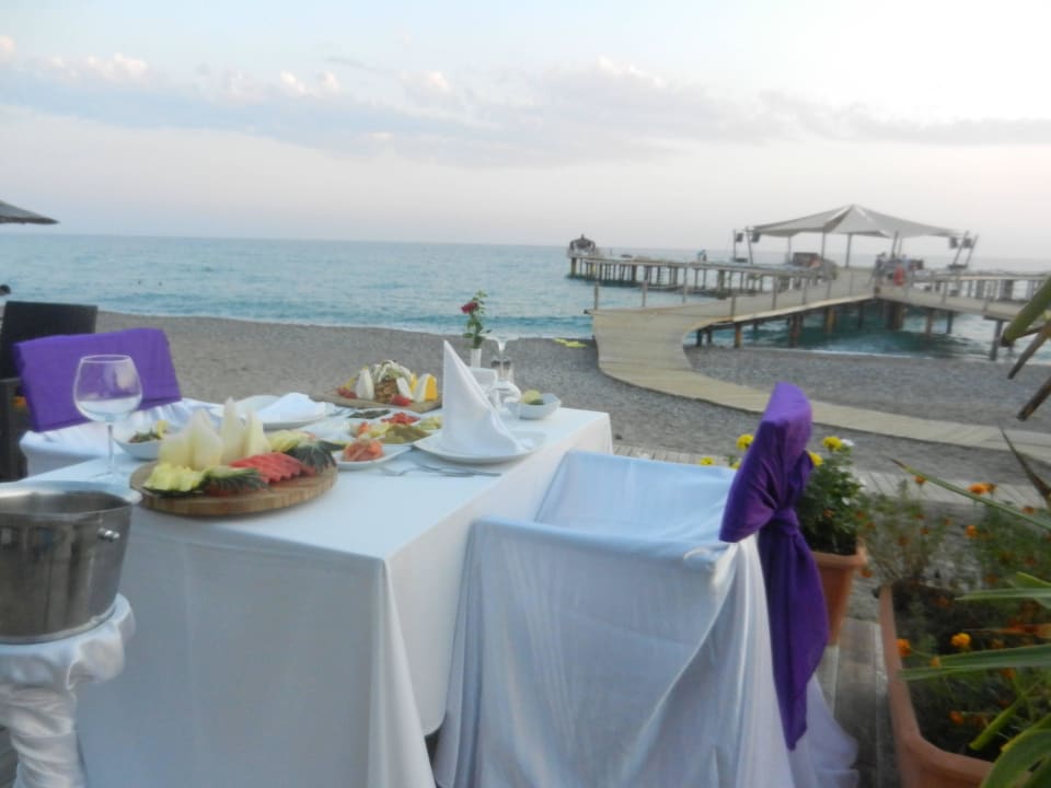 Fischessen am Strand Selectum Family Comfort Side