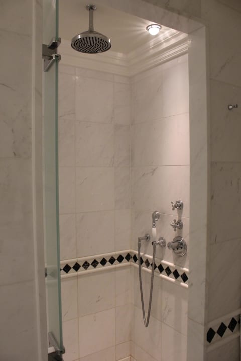 Blick in die Dusche Powerscourt Hotel, Autograph Collection