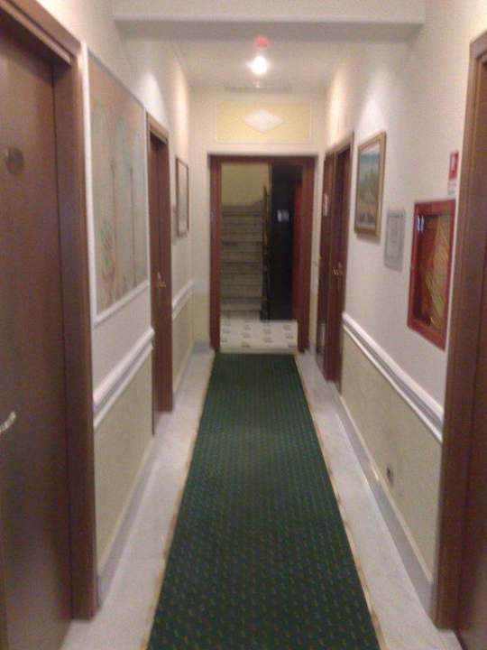 Hotelflur Hotel Astoria Garden