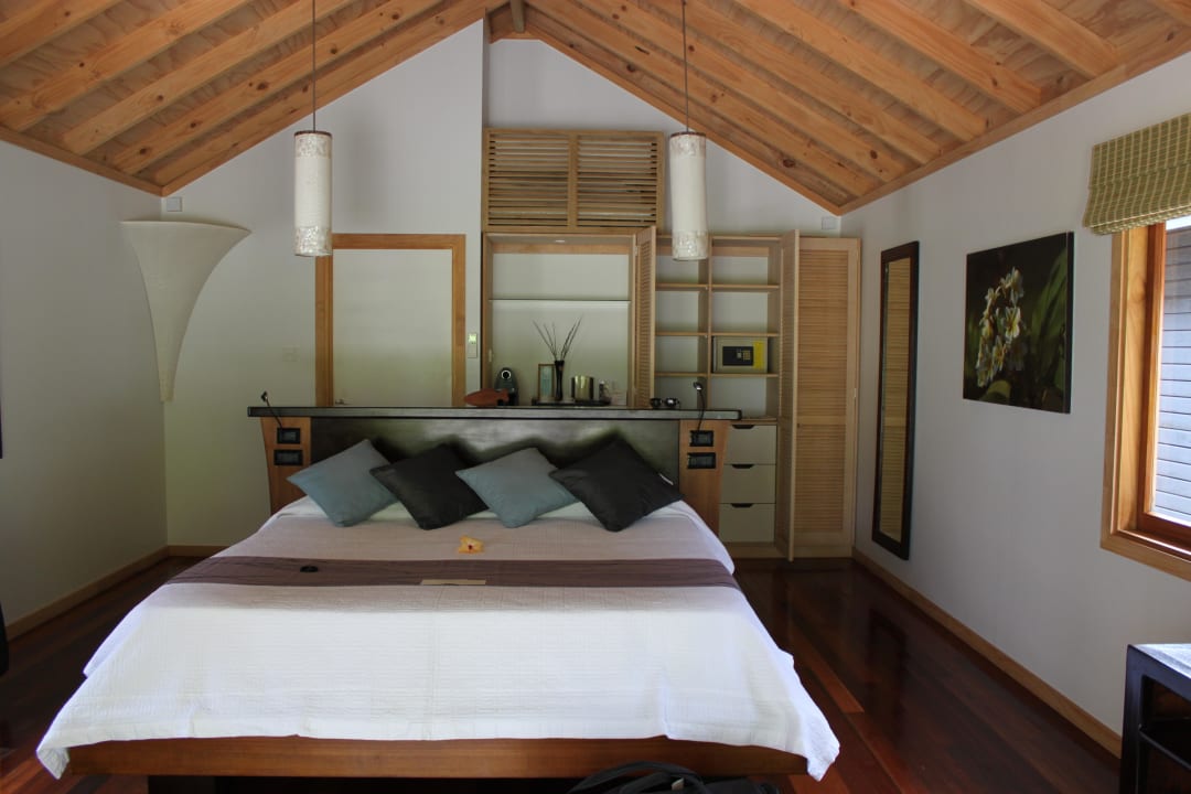 O'beach villa Kuredu Island Resort & Spa