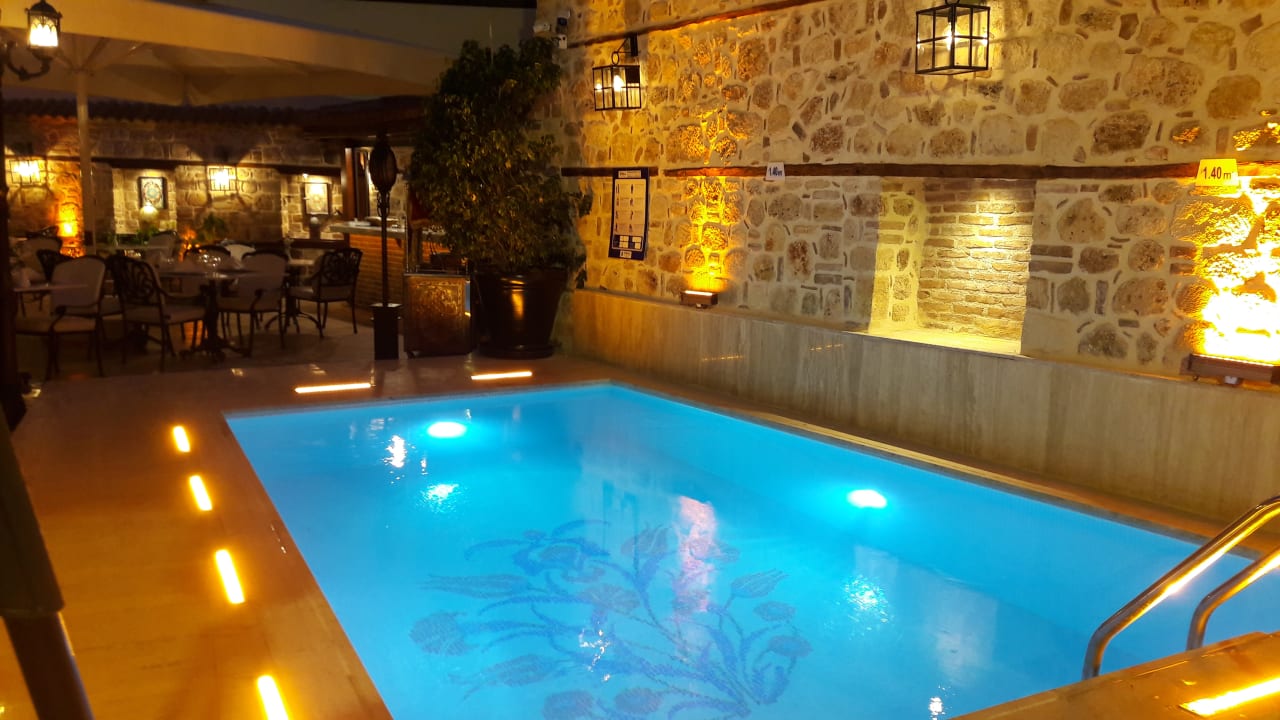 Pool Hotel 1207