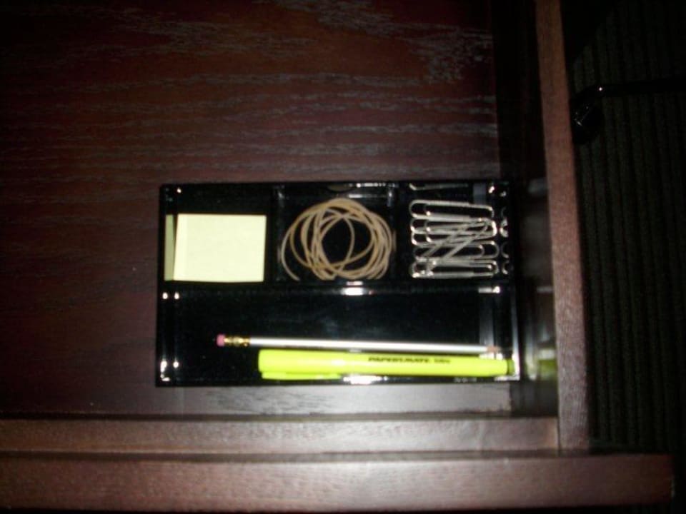 Schreibtischutensilien Hotel Coast Coal Harbour