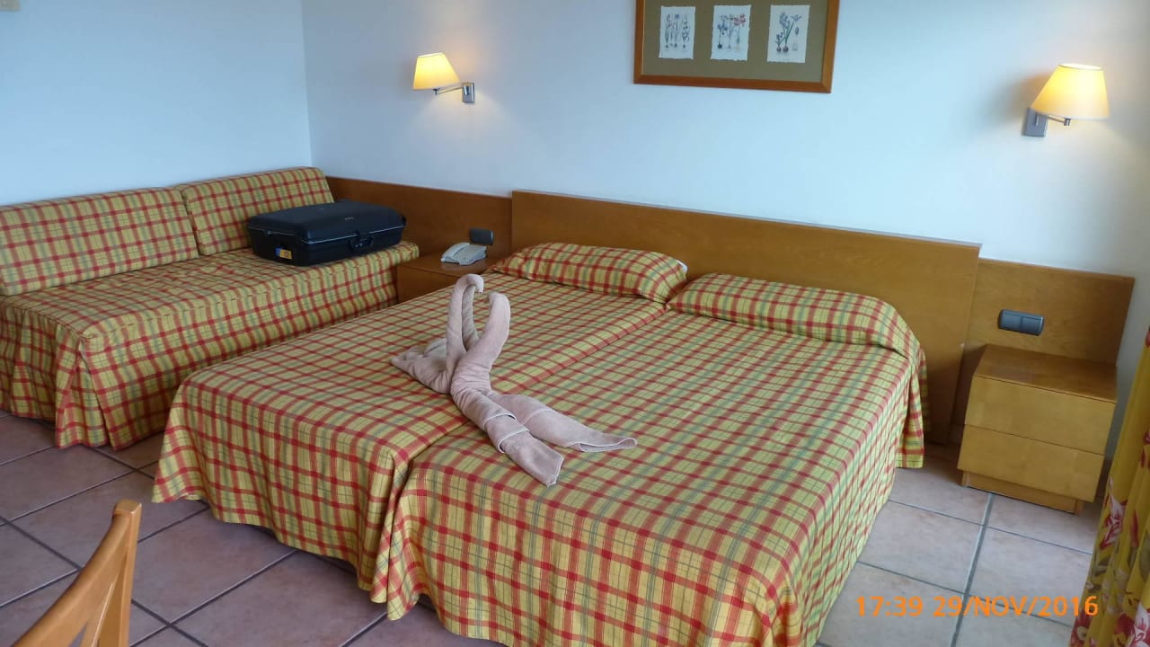 DZ mit Couch für 3. Person SBH Club Paraiso Playa