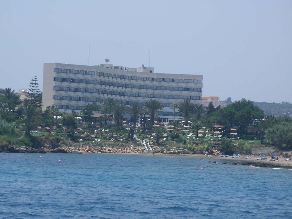 Hotelansicht vom Meer Crystal Springs Beach Hotel