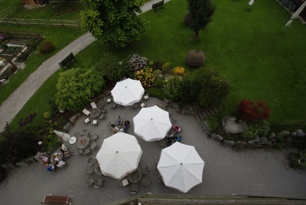 Blick vom IV. Stock in den "Kaffeegarten" Hotel der Wiesenhof
