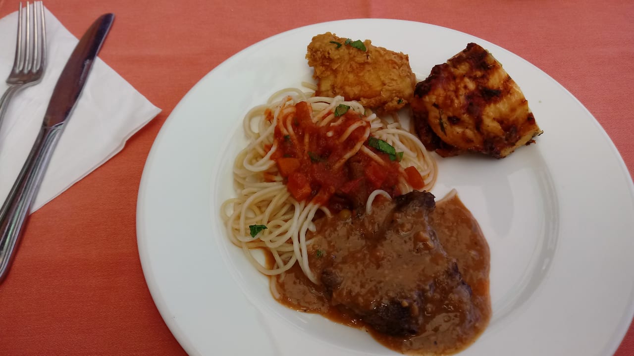 Gastro Golden Beach Resort