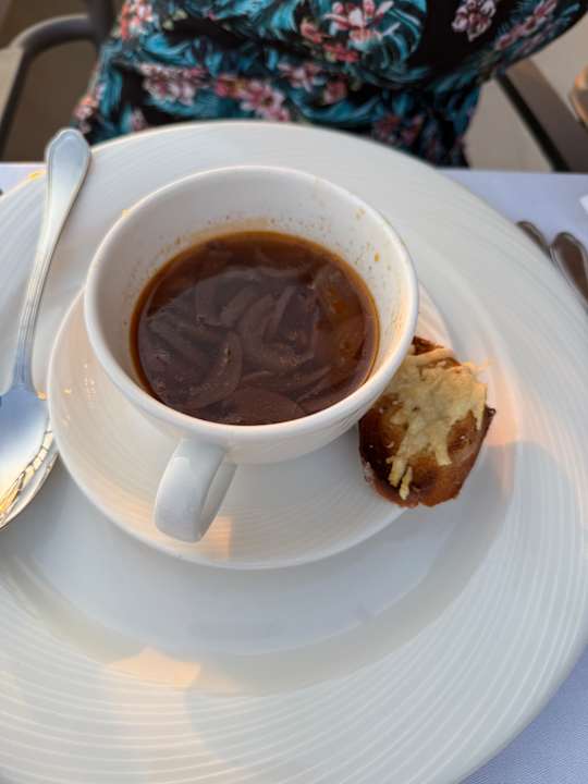 Gastro Adora Hotel & Resort