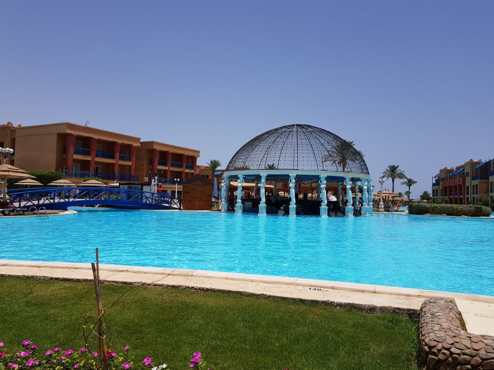Pool Hotel Titanic Palace