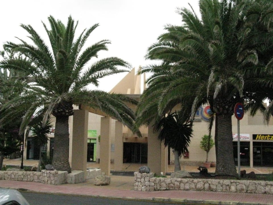 Der Eingang SBH Hotel Taro Beach