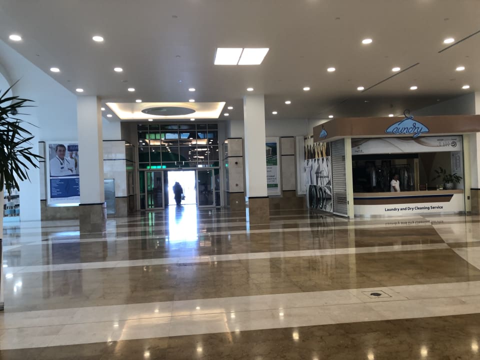 Lobby Salalah Rotana Resort