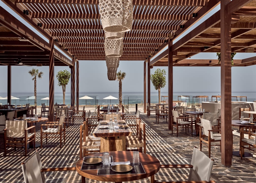 Gastro The Royal Senses Resort, Curio Collection by Hilton