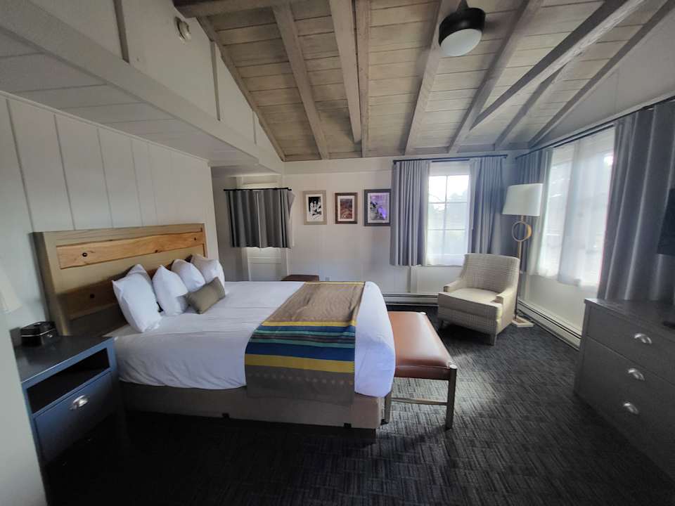 Zimmer Bright Angel Lodge