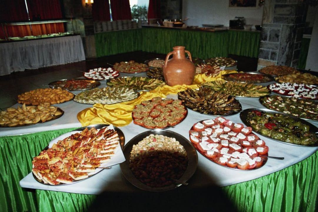 Buffet ( Vorspeisen ) Peninsula Resort & Spa