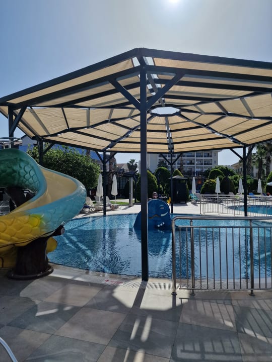 Pool Grand Seker Hotel