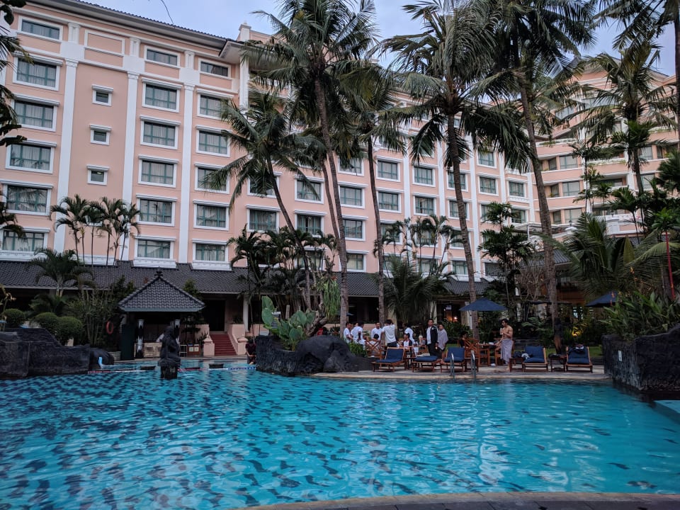 Pool Melia Purosani Yogyakarta