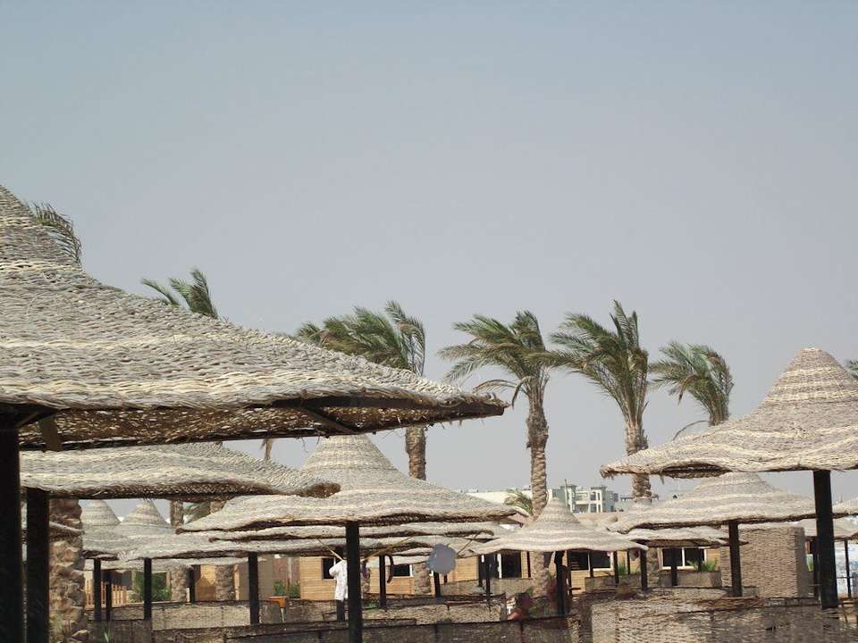 Пляжные зонтики Riviera Aqua Park Resort