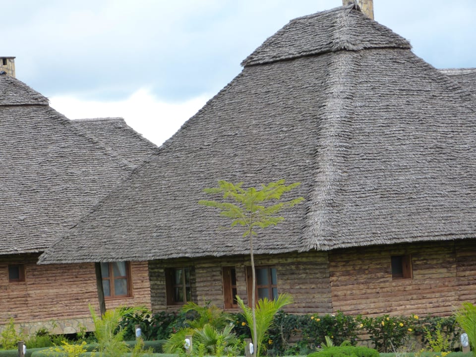 Riesige komfortable Zimmer Neptune Ngorongoro Luxury  Lodge