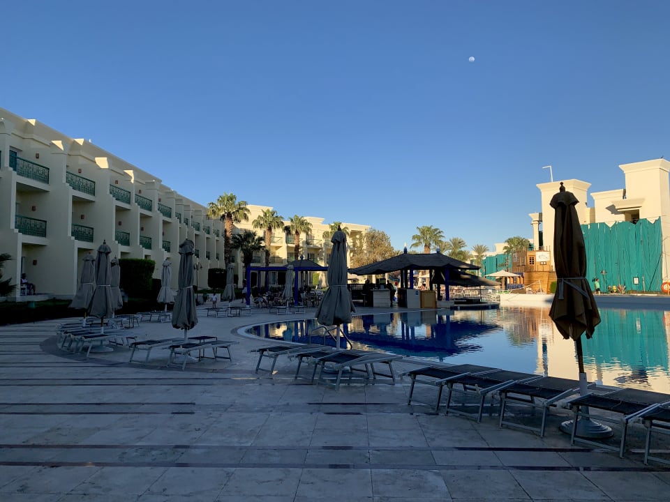 Pool Swiss Inn Resort Hurghada