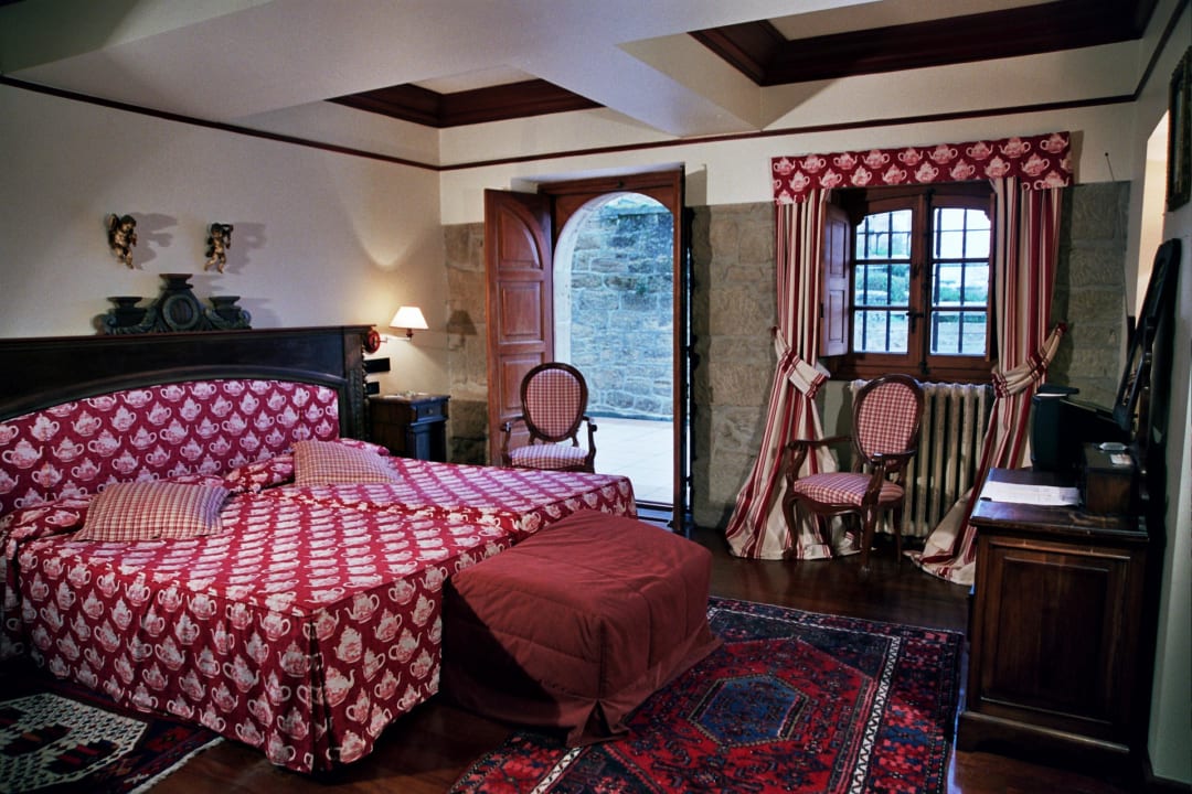 La Cigarra Hotel Castillo El Collado