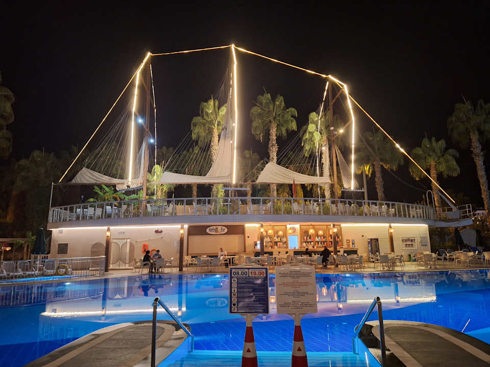 Pool Can Garden Resort