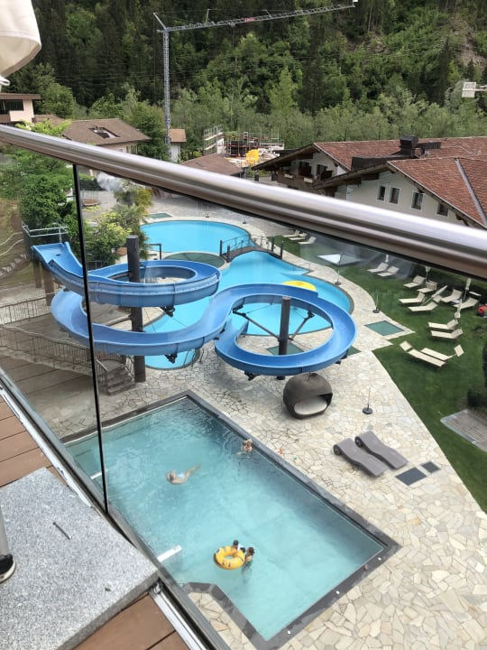 Pool Quellenhof Luxury Resort Passeier