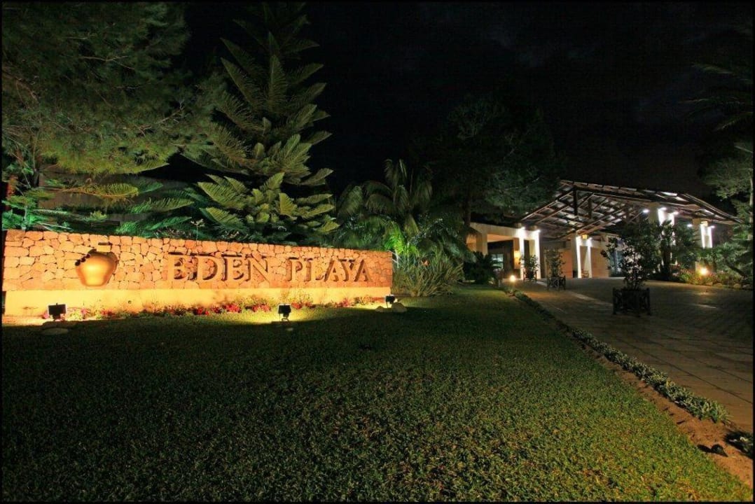 Vor dem Hotel allsun Hotel Eden Playa