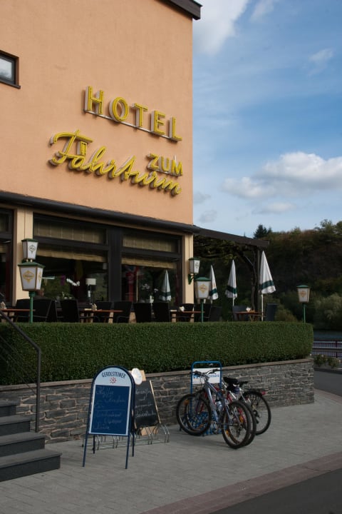 Fahrräder sind herzlich Willkommen Hotel Zum Fährturm
