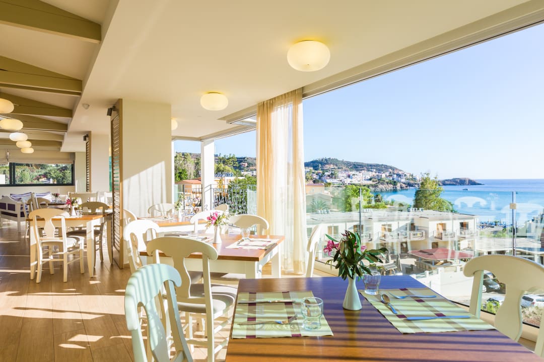 Gastro Hotel Manos Palace