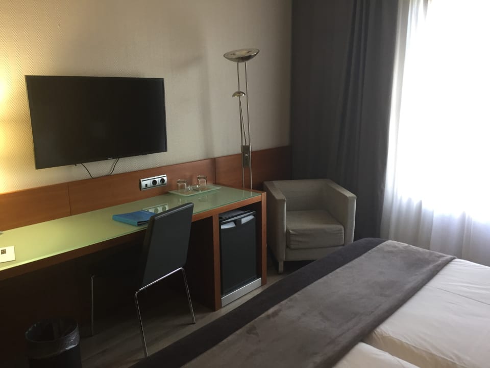 Zimmer Hotel Silken Amara Plaza