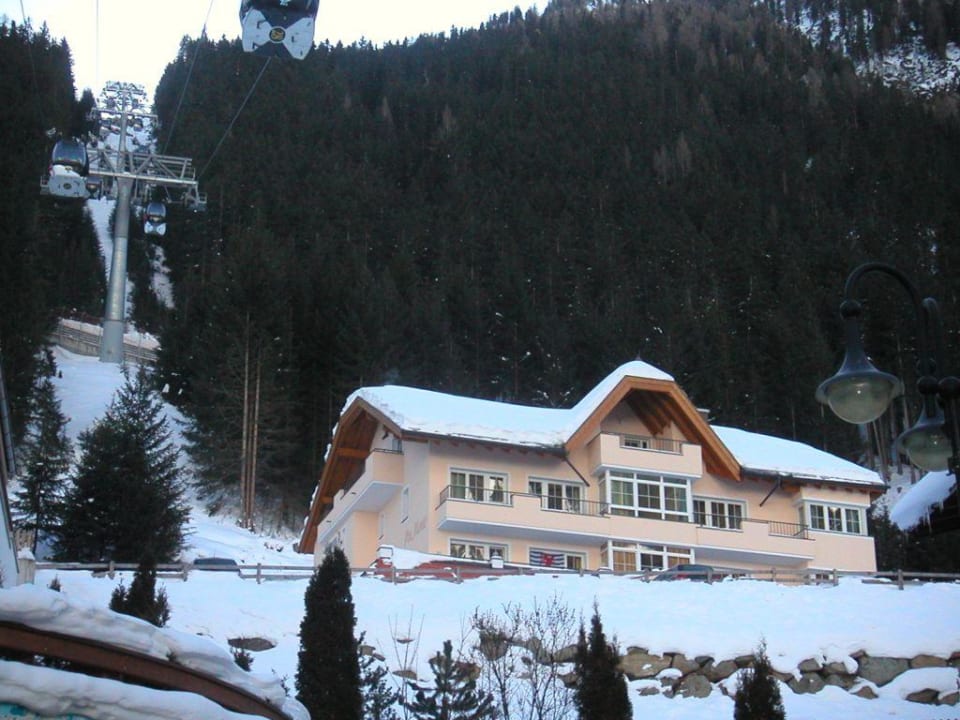 Aus der Gondel Hotel Pension Pra Monte