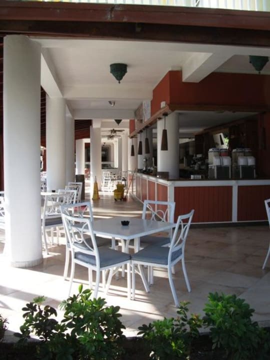 Hier gibt es ab 11 Uhr Getränke Viva Tangerine by Wyndham - All Inclusive Resort