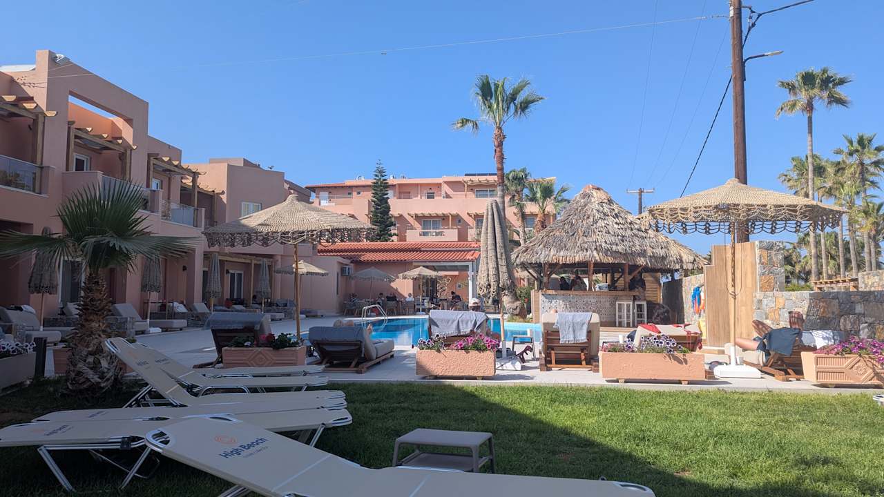 Pool High Beach Resort