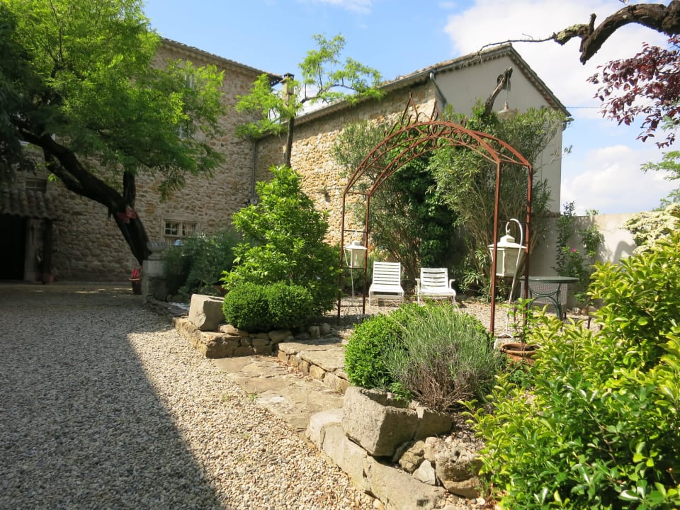 Aussenbereich Le Manoir du Raveyron
