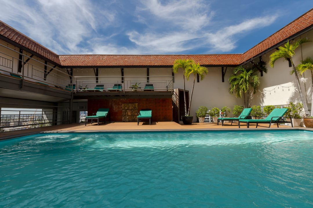 Pool Pinnacle Lumpinee Park Hotel