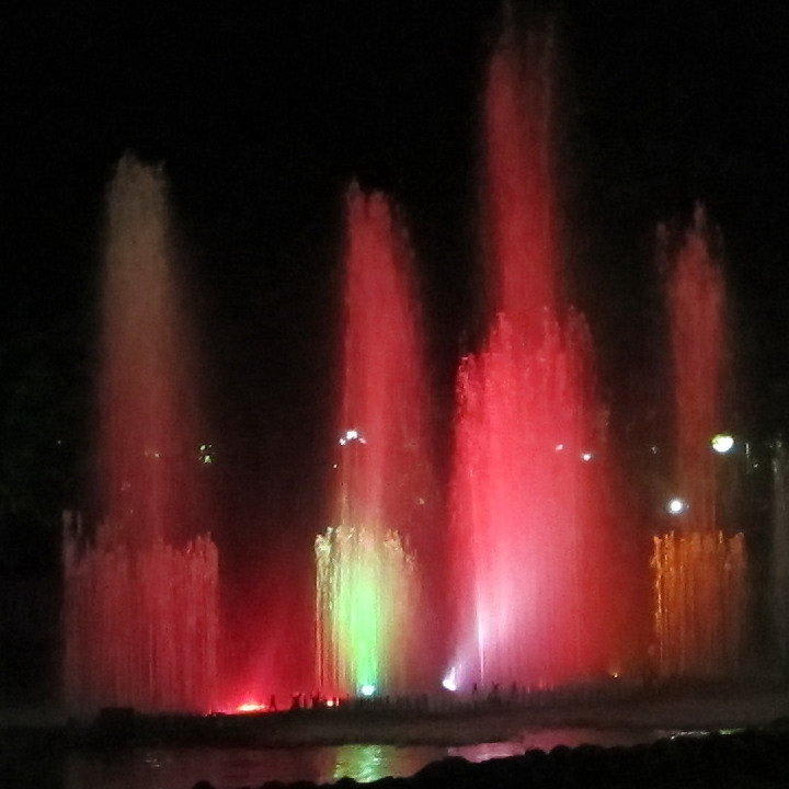 Wasserspiele am Abend Kurhotel Wielka Pieniawa