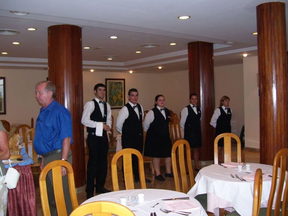 Bedienung im Don Juan Hipotels Don Juan