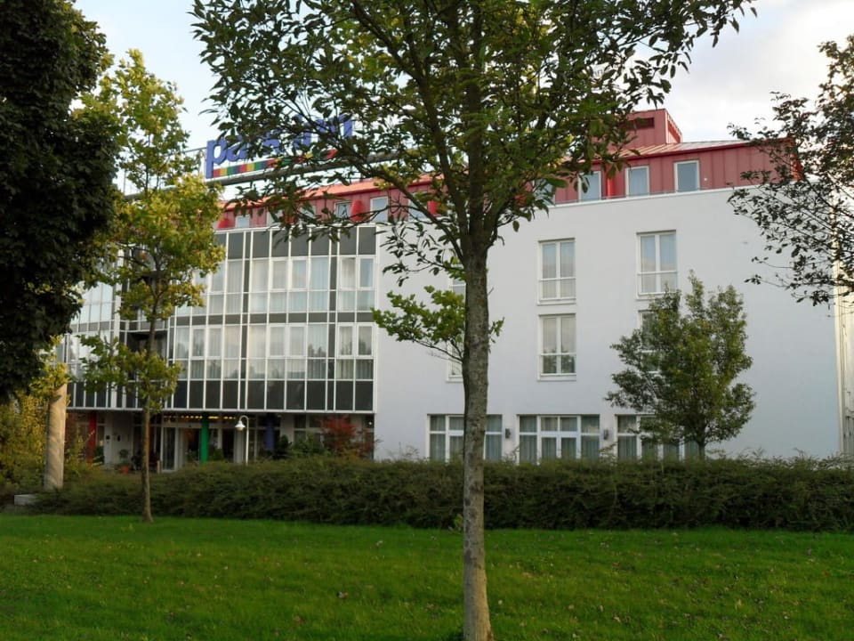 Hotelansicht vorn Congress Hotel Weimar by Mercure